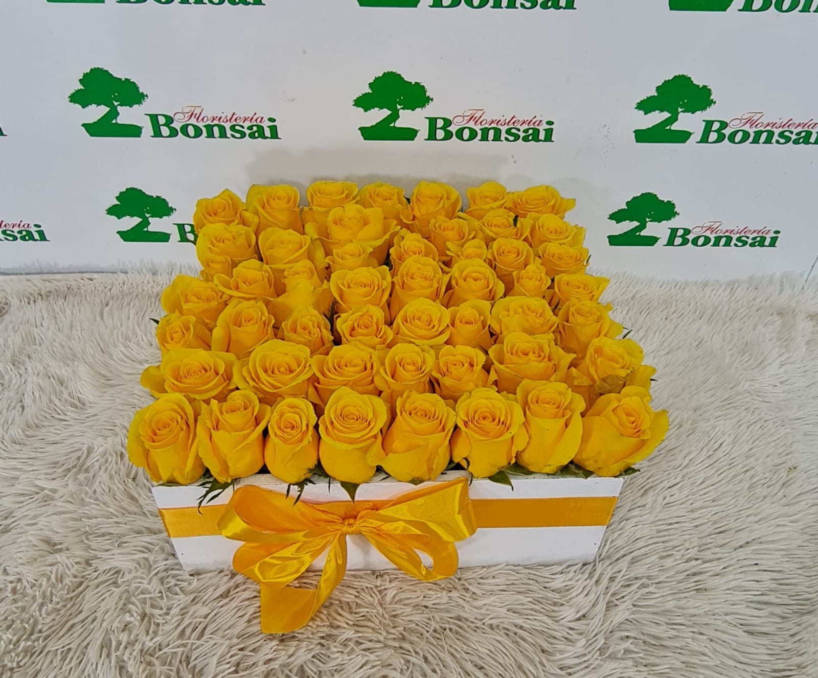 Caja Rosas Amarillas CMA64