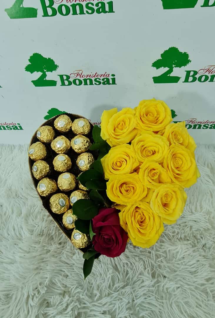 Caja de Rosas Amarillas CiA11 - Floristeria Bonsai